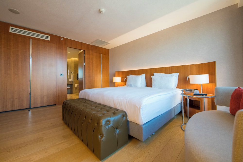 Ommer Hotel 24/76