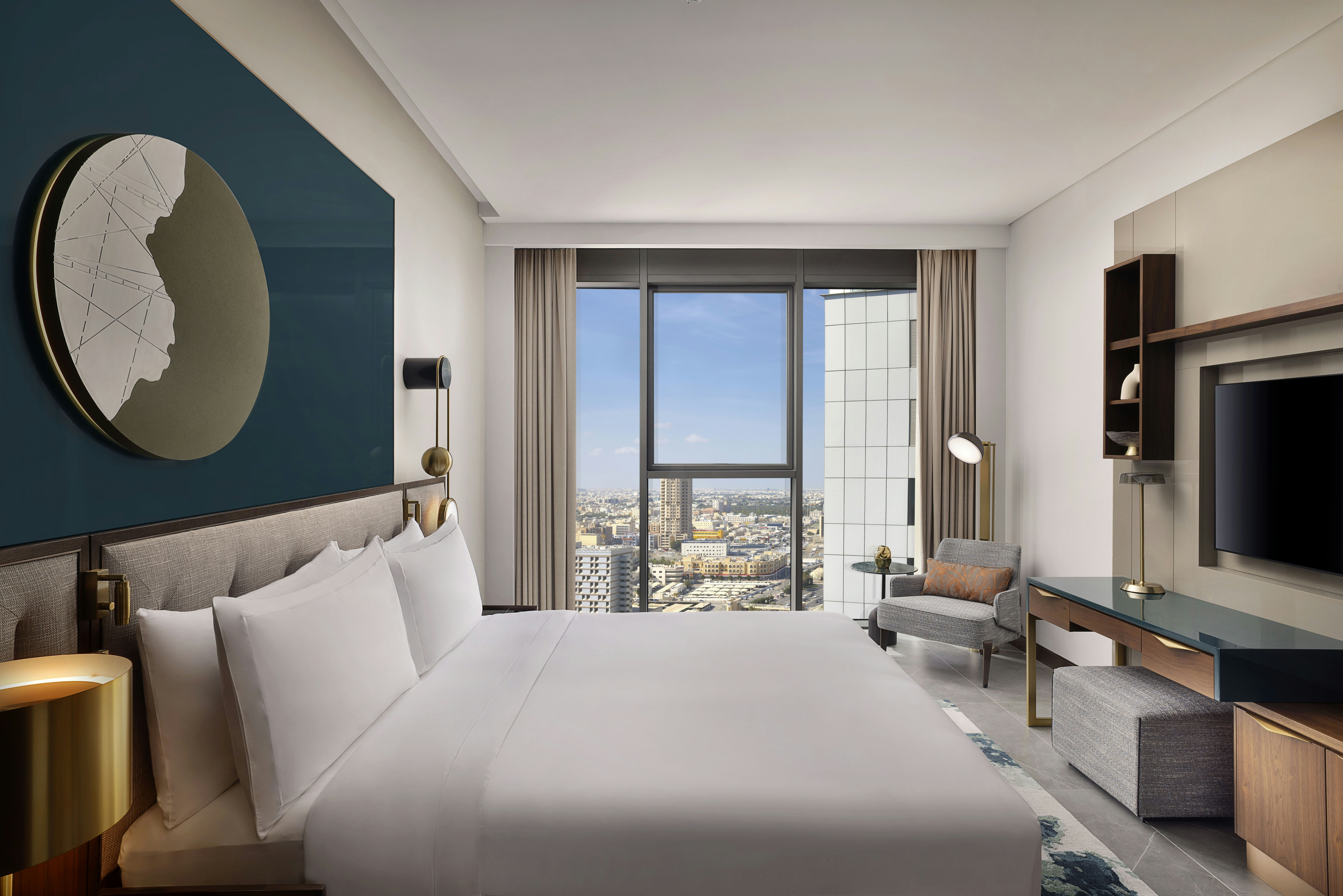 1 BEDROOM, SUITE, KING BED, CITY VIEW