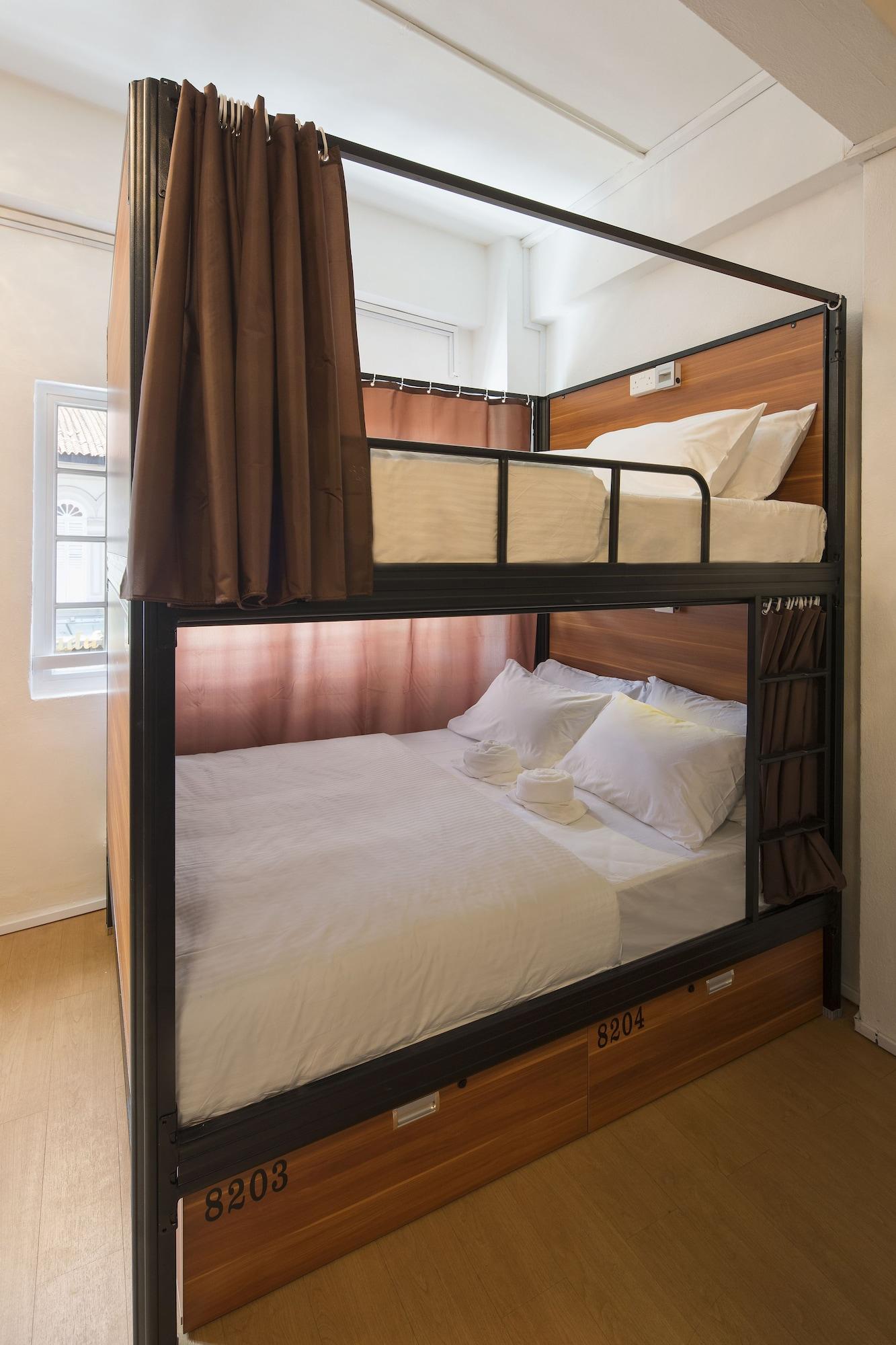7 Wonders Hostel @ Upper Dickson 12/31