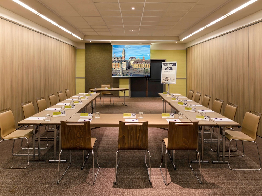 Mercure Lille Aeroport 38/49