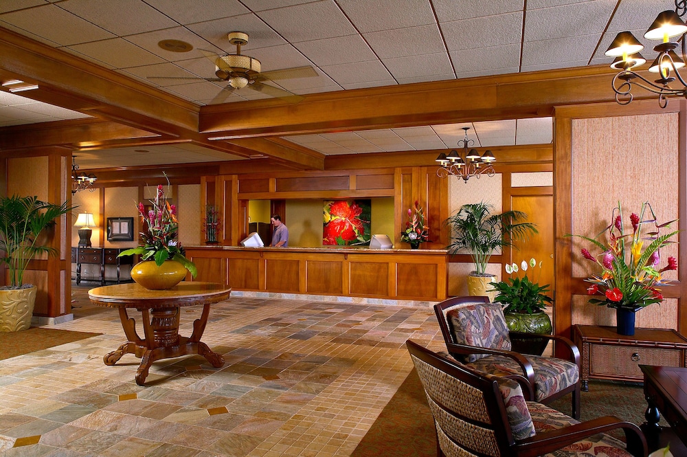 Lahaina Shores Beach Resort 9/57
