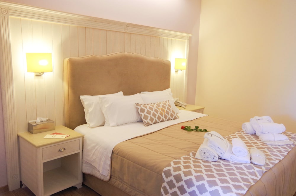 Art Hotel Debono 23/68