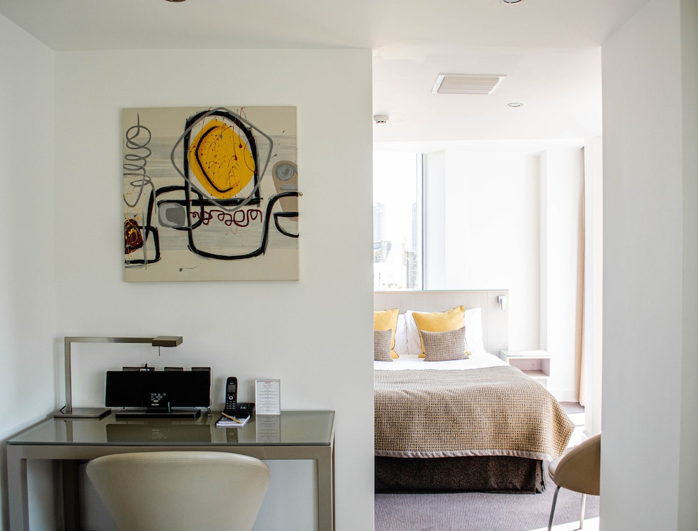 The Rosebery 21/41