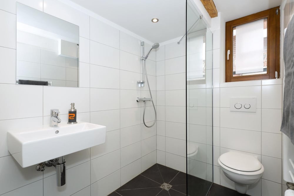 Hideout Hostel 44/44