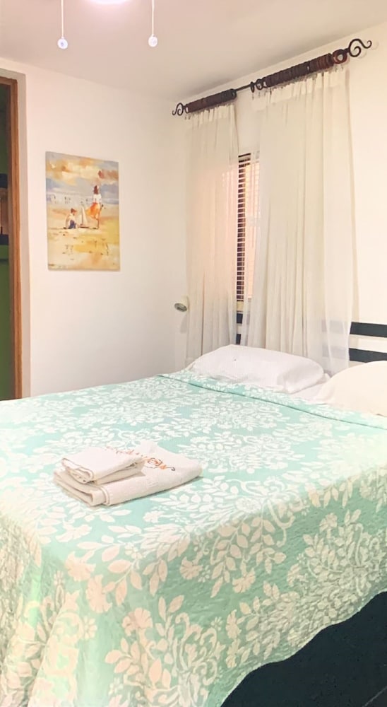 MANAYA BED & BREAKFAST 32/74