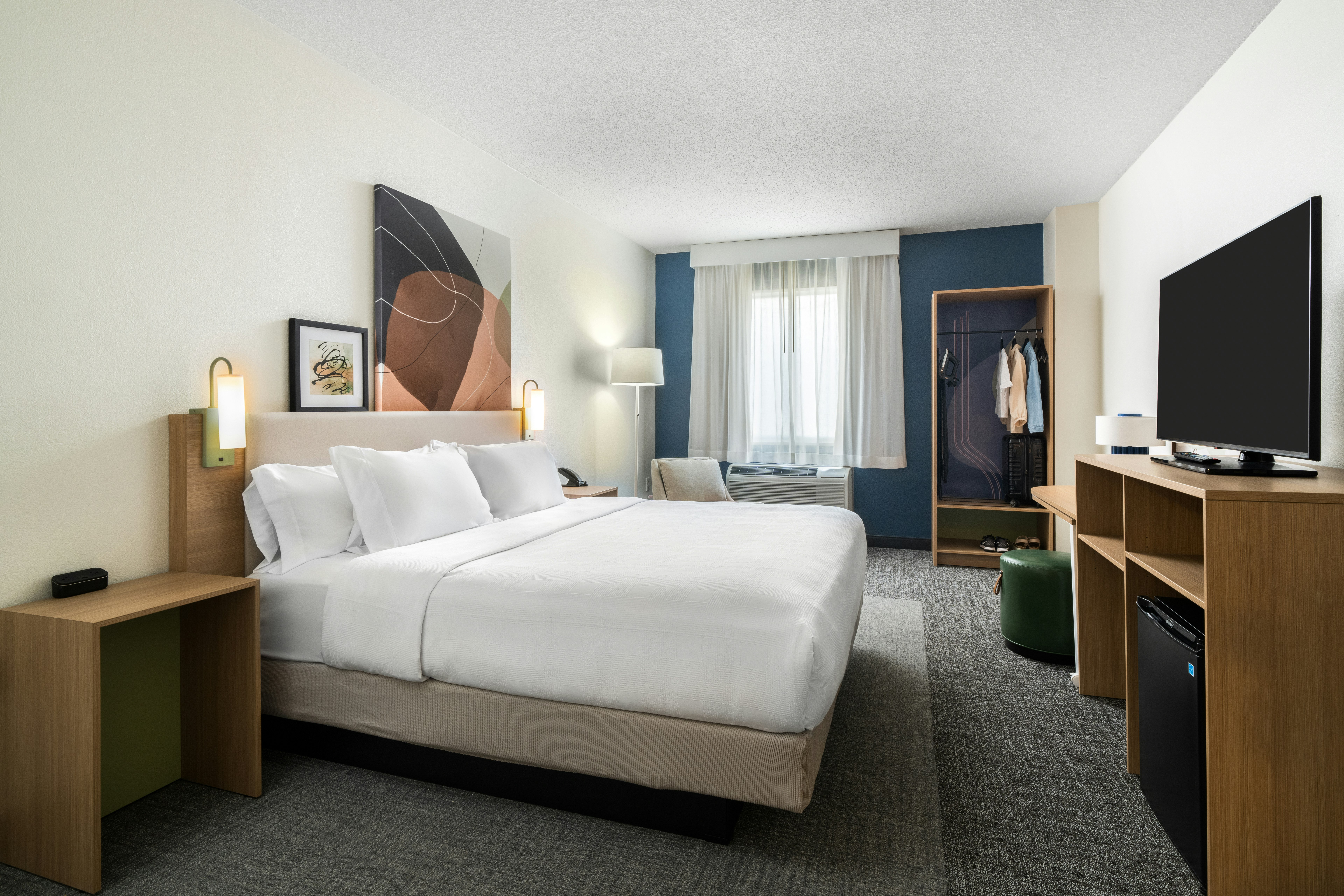 ROOM, KING BED, ACCESSIBLE