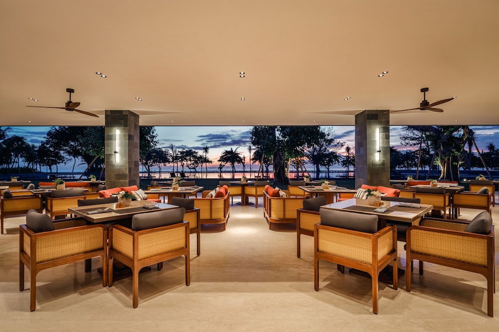 Bali Beach Hotel 38/50