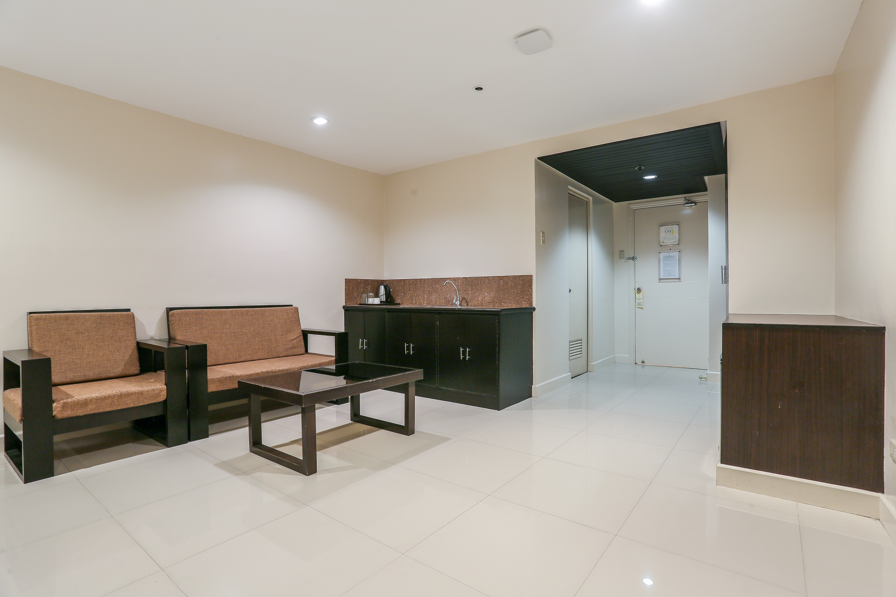 Paragon Tower Hotel 5/50