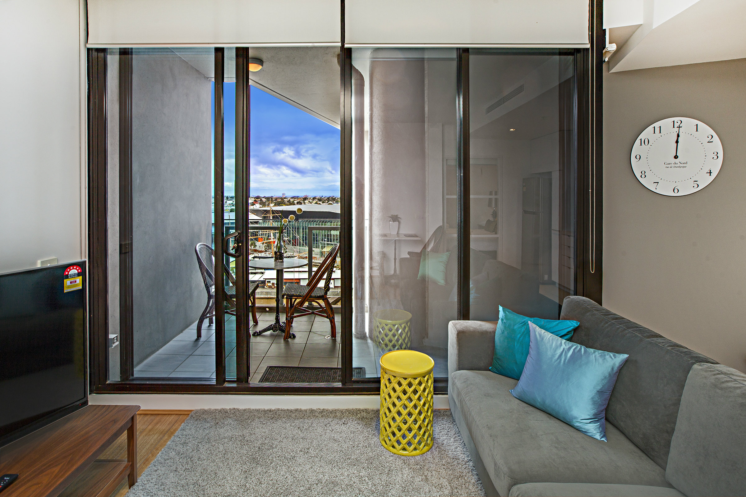 Waterfront Apartments Melbourne 40/56
