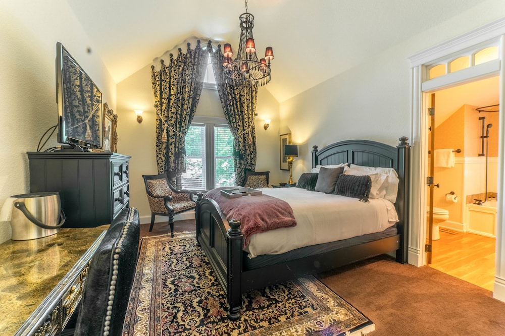 The Victoria B & B 16/71