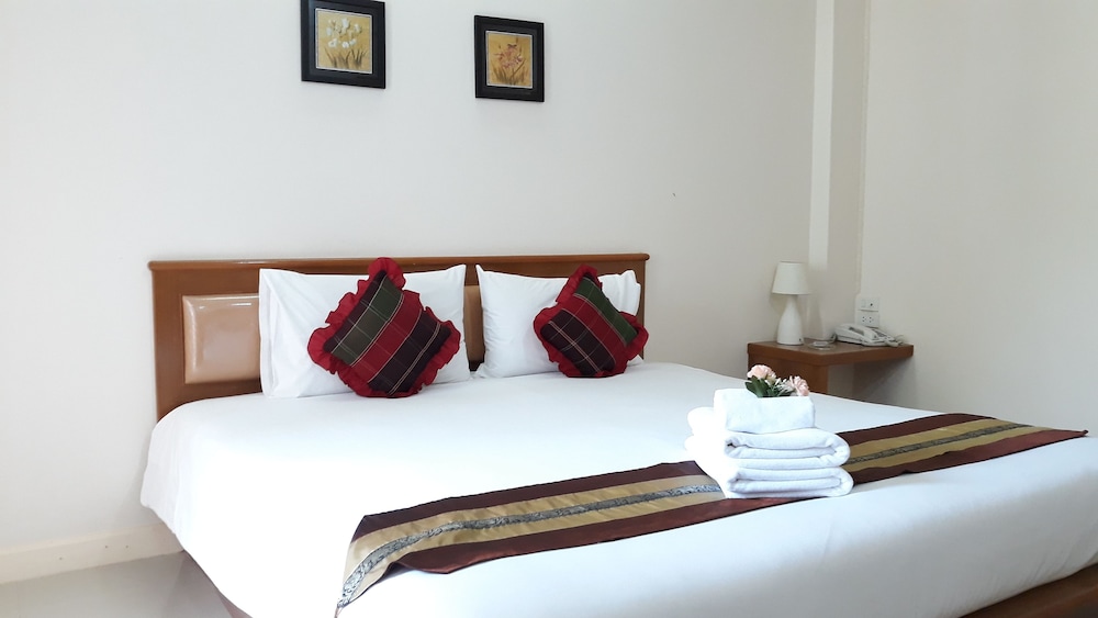 Chumphon Travelodge Hotel 10/37