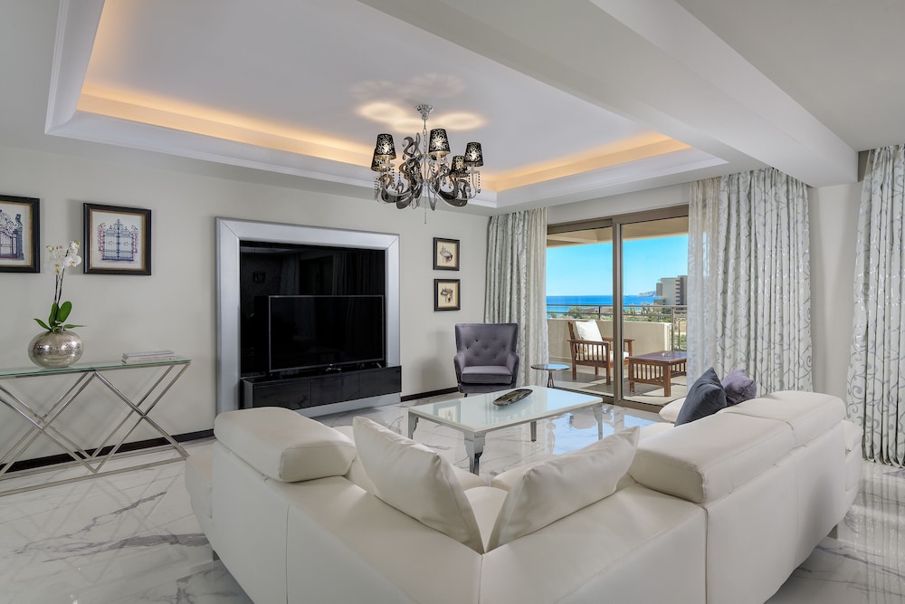 La Marquise Luxury Resort Complex 46/71