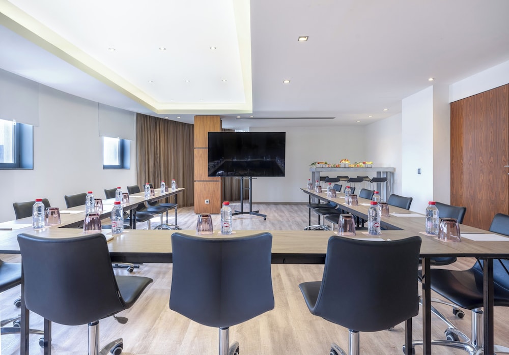 Hotel Barcelona Condal Mar Affiliated by Melia 58/67
