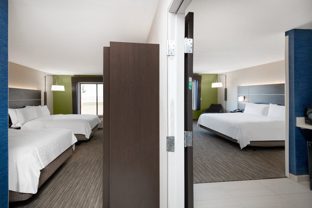 Holiday Inn Express Hotel Suites Yuma 28/79
