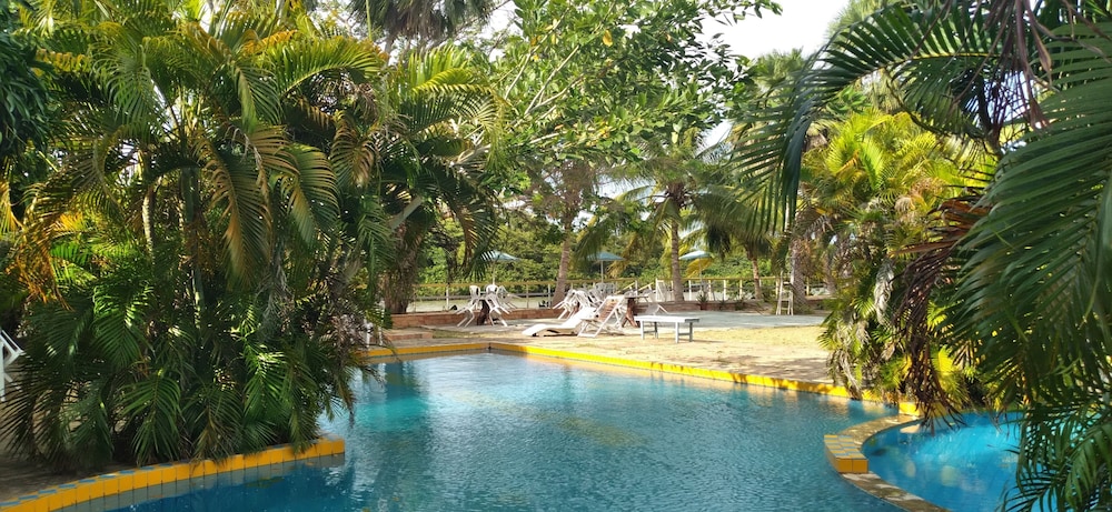 Delta Park Hotel 59/63
