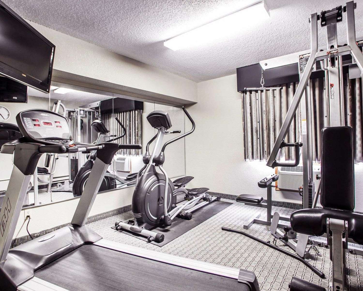 Quality Inn & Suites Ankeny-Des Moines 24/43