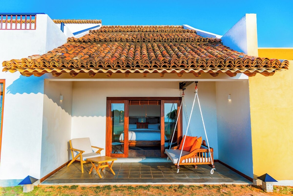 Wattura Resort And Spa in KATUNAYAKE