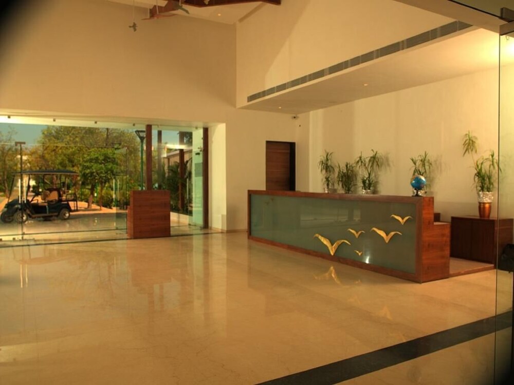 Hotel Palm Greens Club 9/50