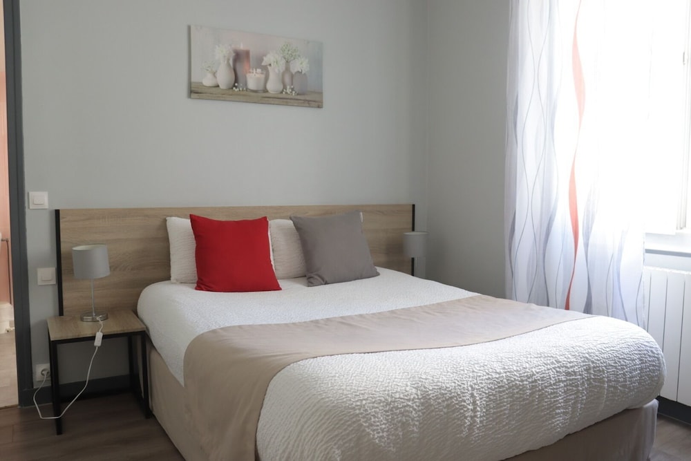 P'TIT DEJ-HOTEL COGNAC LA RESIDENCE 5/47