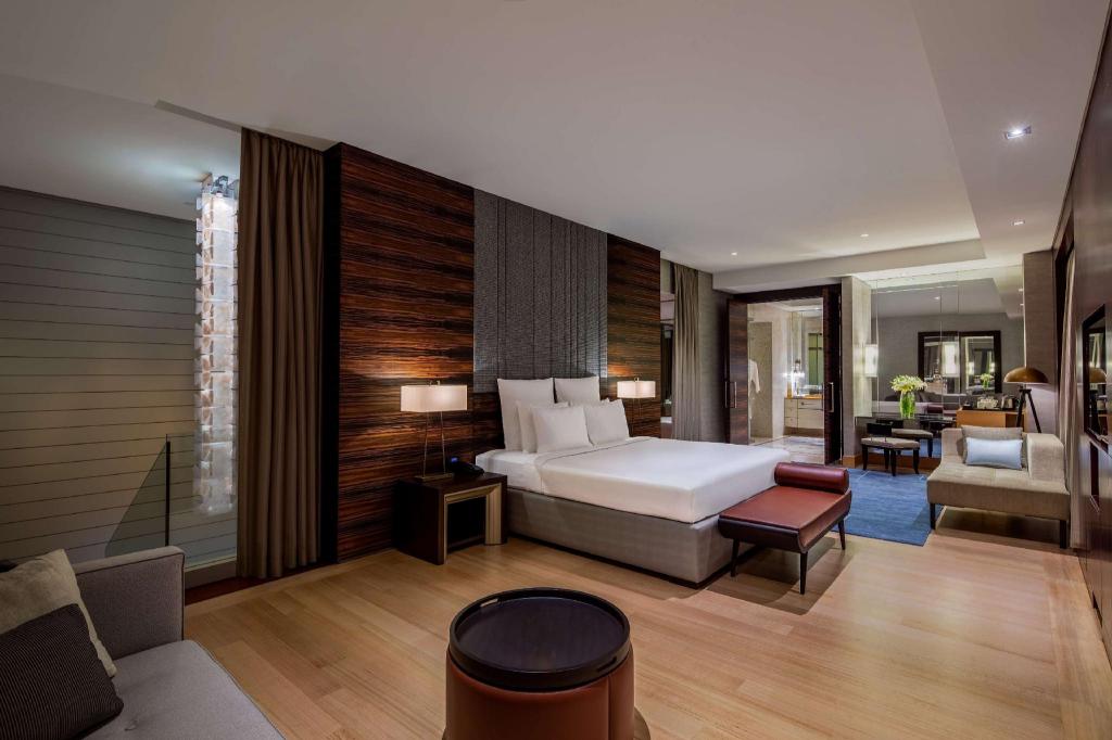 بنتهاوس بسرير كينج، Hilton Kuala Lumpur 2/9