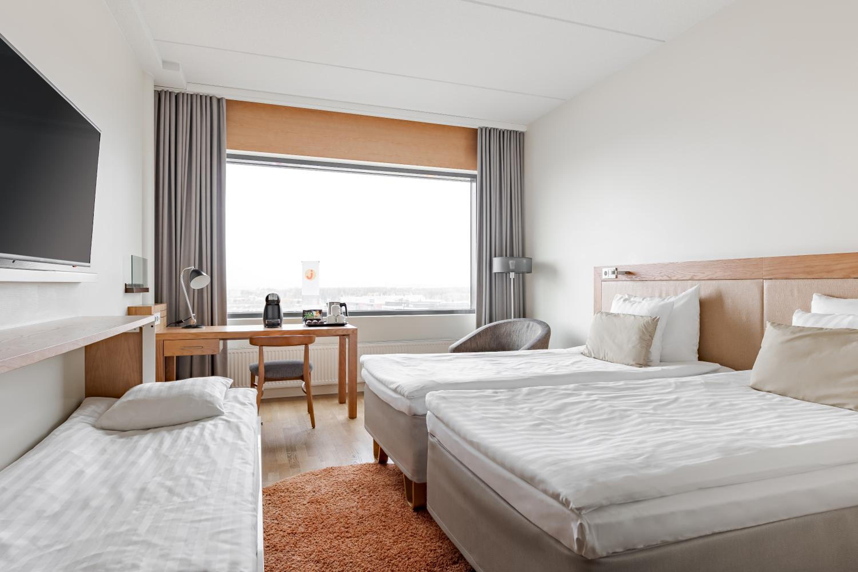 Tower, Superior, Twin Beds, with Extra Bed