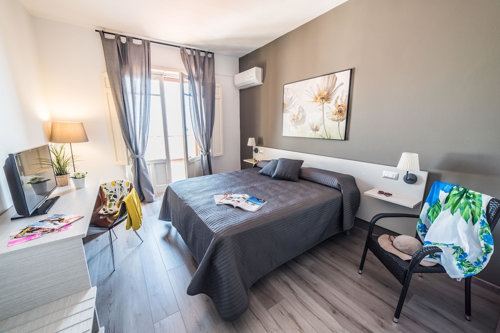 Hotel Villa Fiorita 9/66