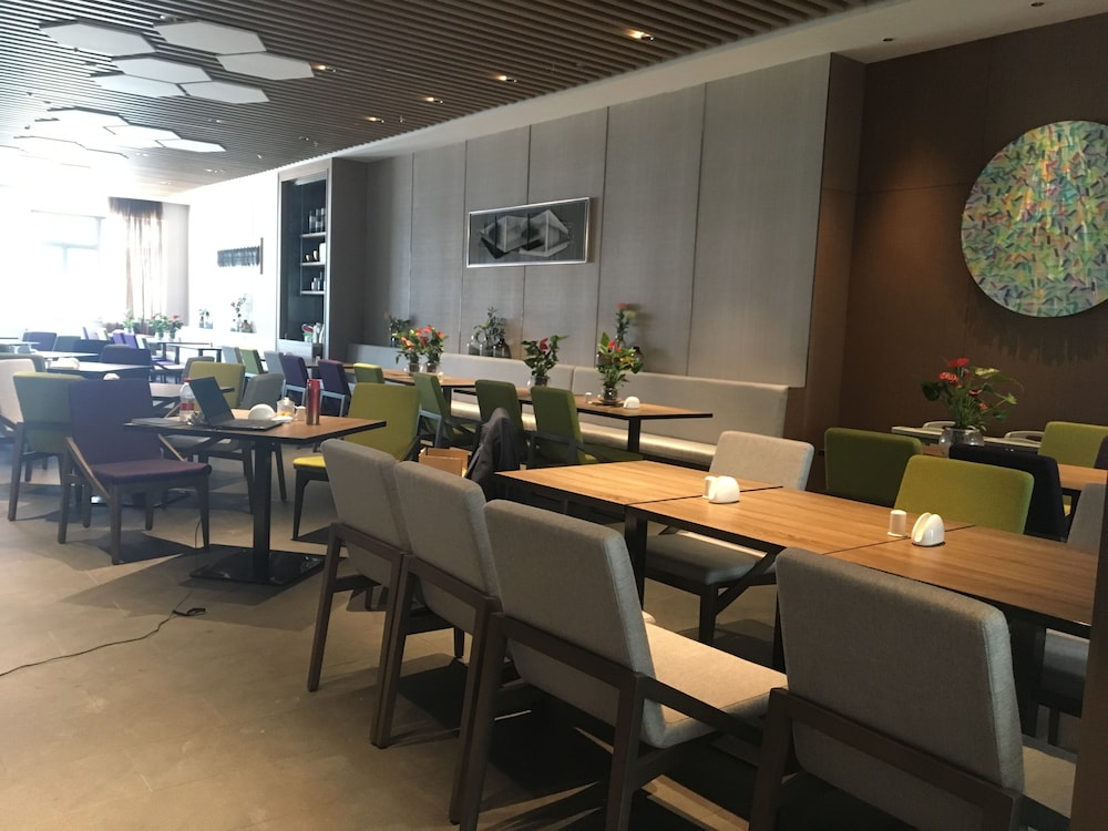 Novotel Shenzhen Bantian 45/50