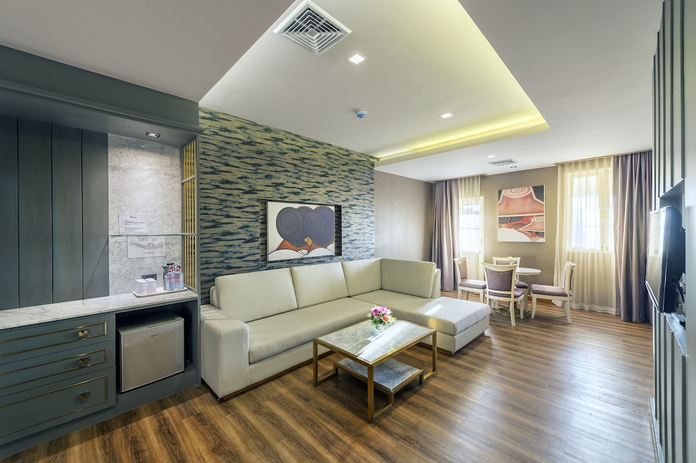 Royal Rattanakosin Hotel 44/63