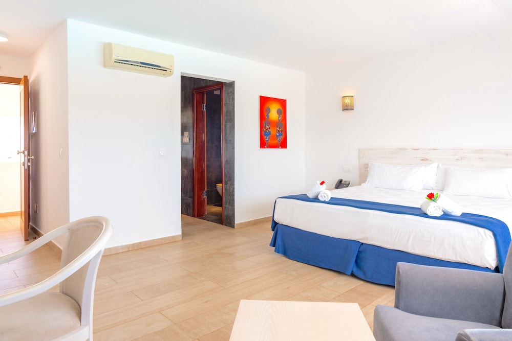 Hotel LIVVO Budha Beach 15/70