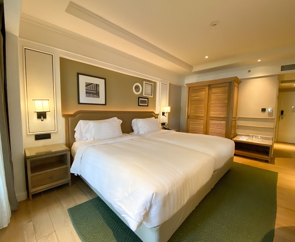 Dusit Thani Hua Hin 25/94