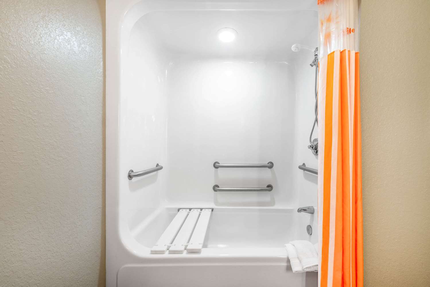 Sleep Inn & Suites St Petersburg Gateway 40/40