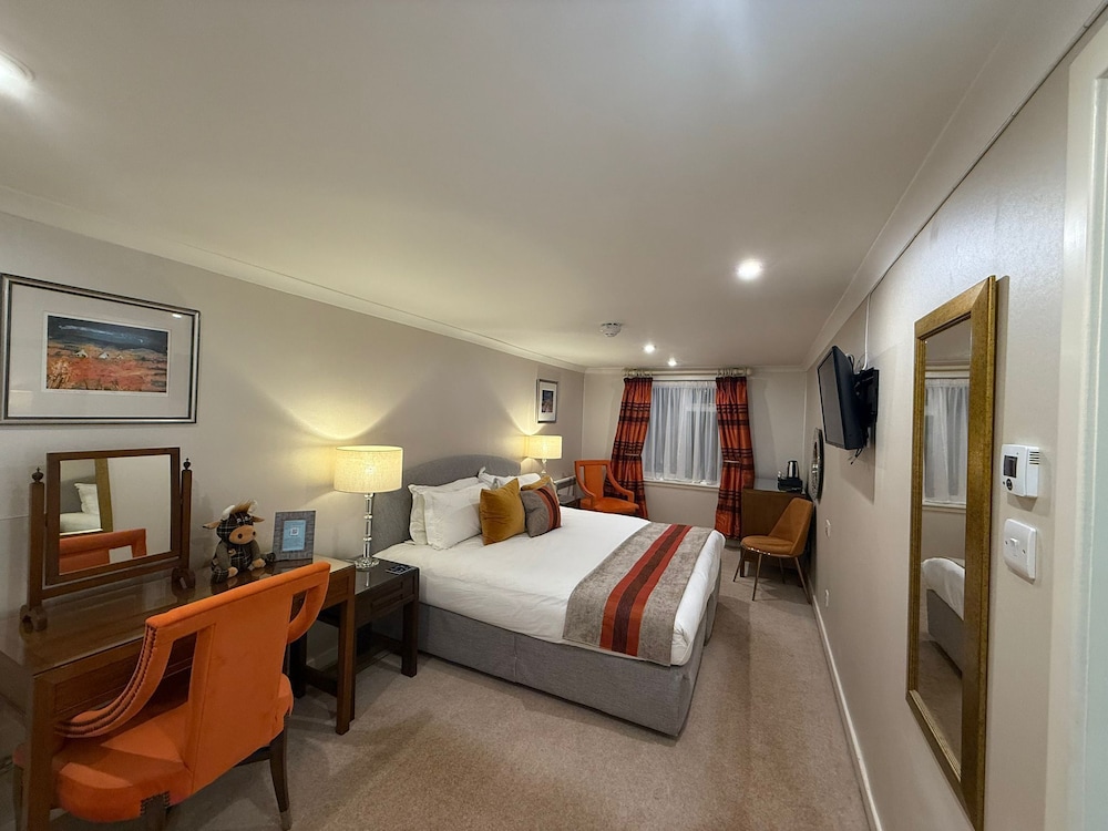 AIRDS HOTEL 5/50