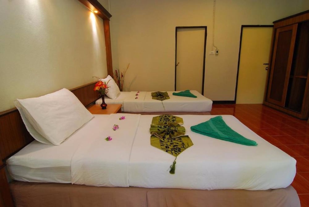 Lanta Nice Beach Resort 42/69