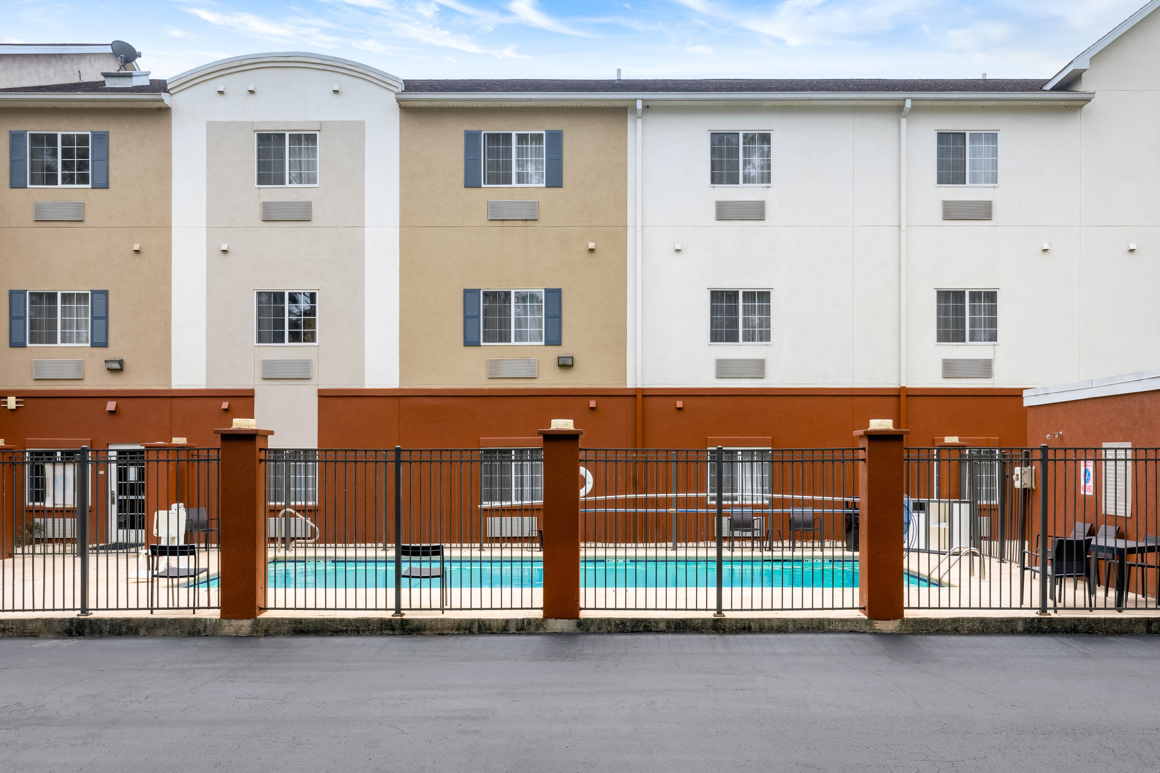 Candlewood Suites Enterprise 6/47