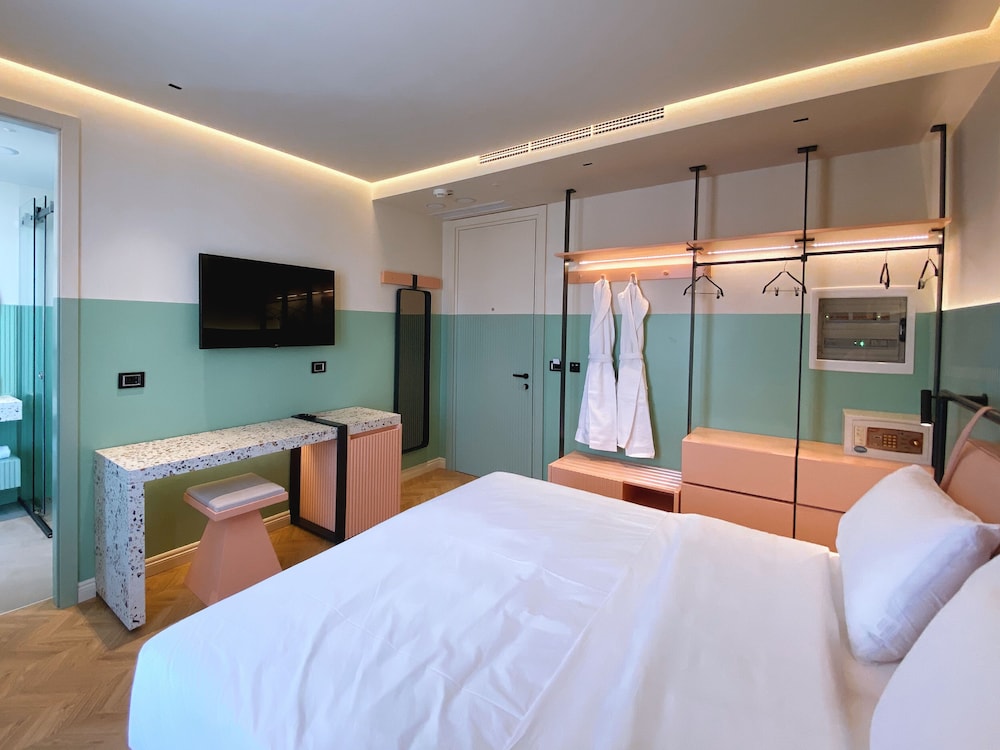 Iliria Hotel Tirana 9/44