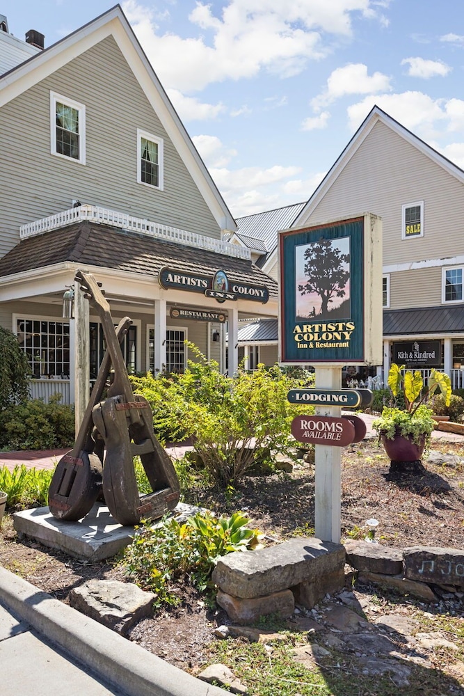 Artists Colony Inn Restaurant 11/50