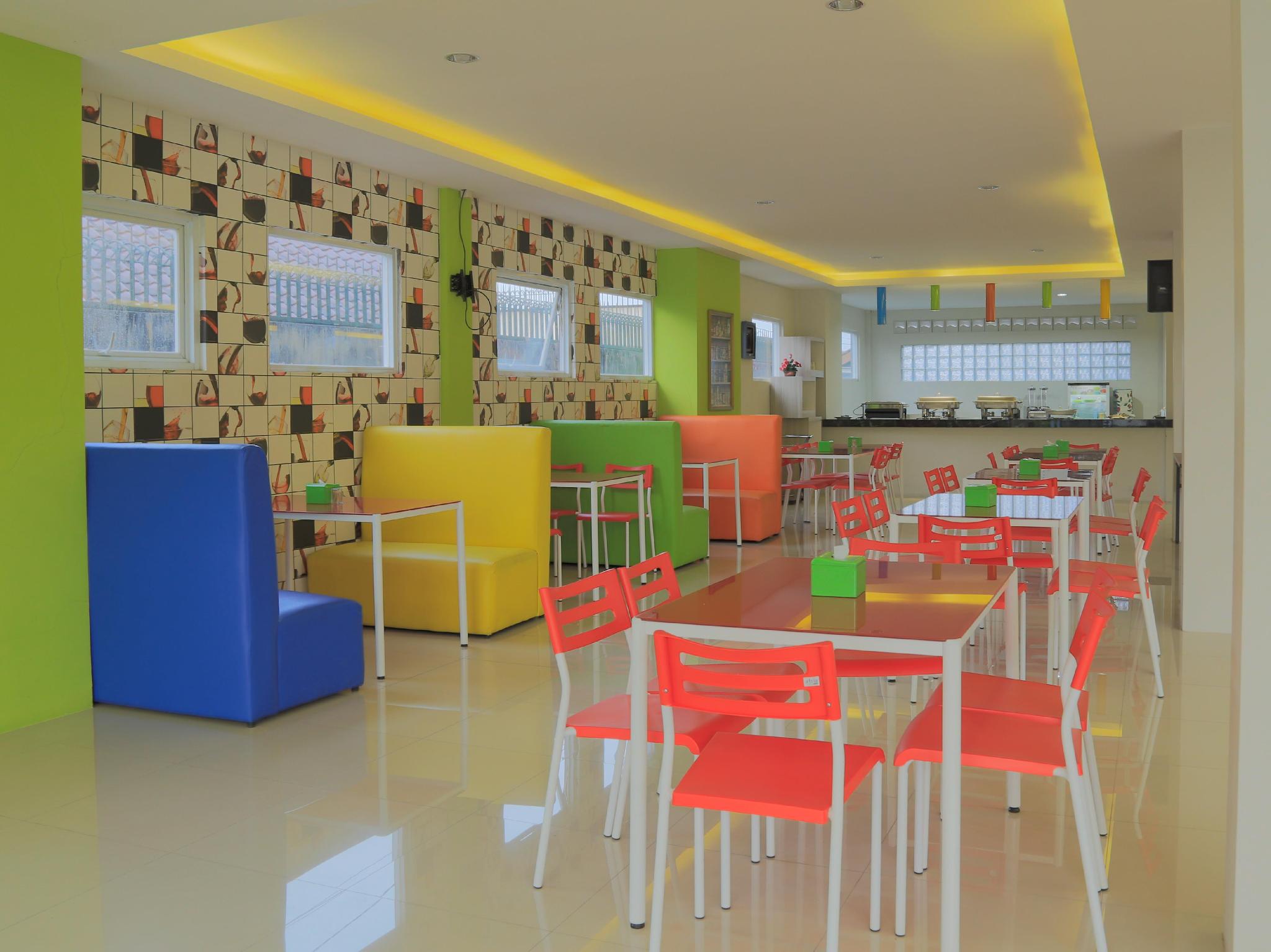 Fresh Hotel Sukabumi 30/35