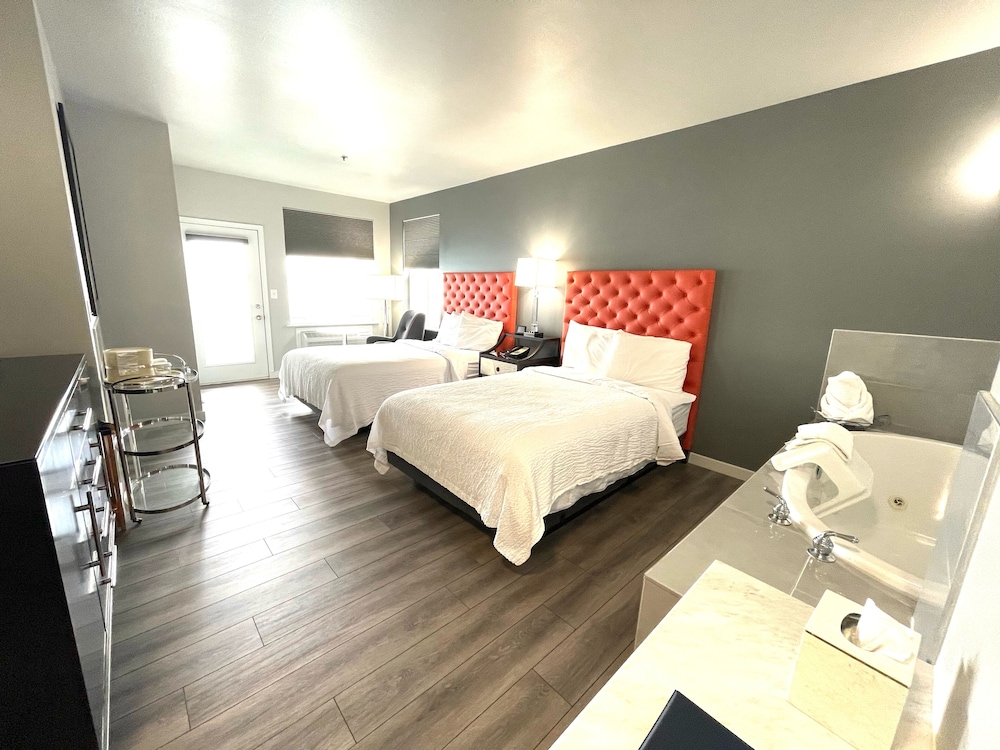 Tides Inn Suites 31/75
