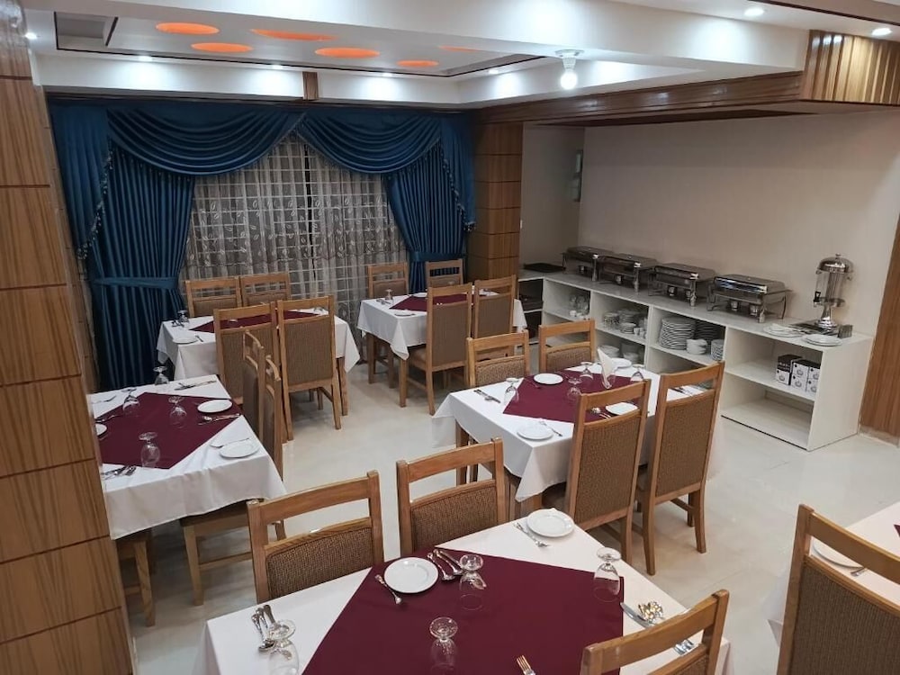 Hotel Safa Residency 49/52