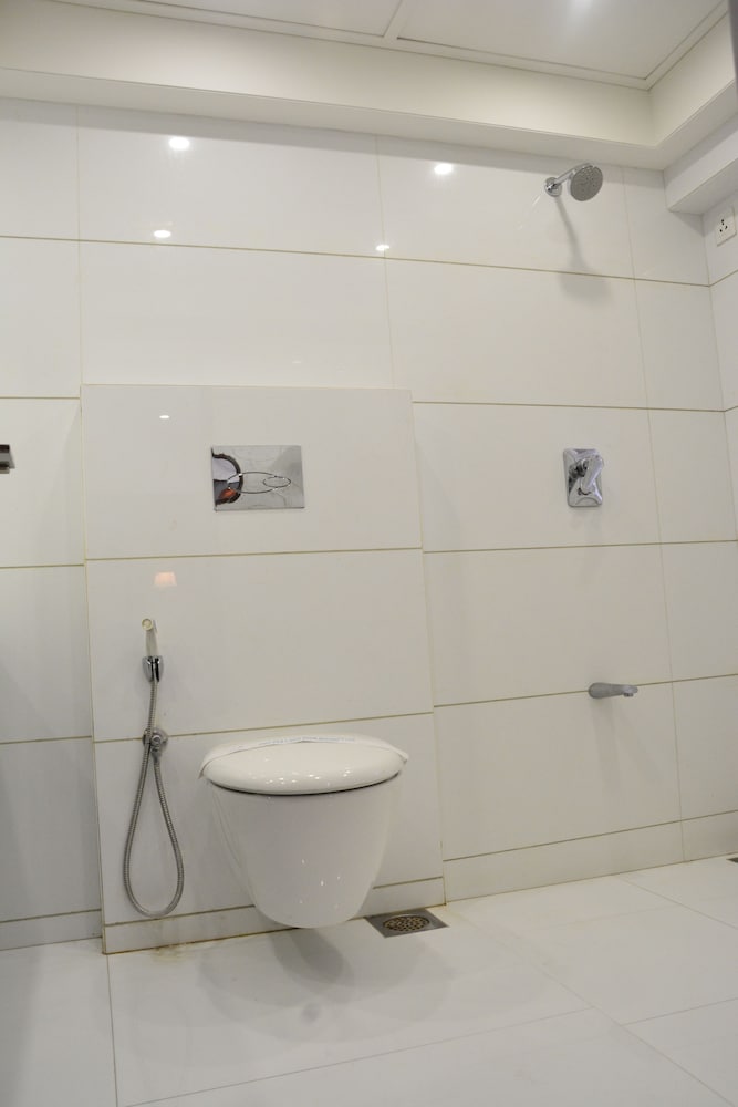 PLATINUM RESIDENCY HOTEL 28/28