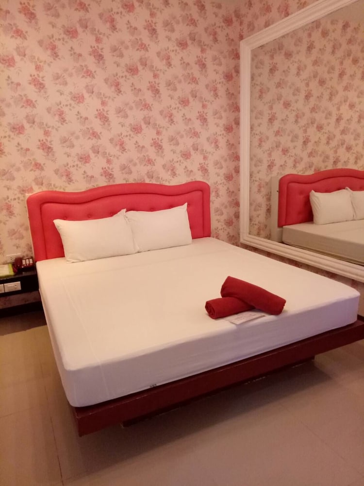 Honey Inn Hotel 11/50