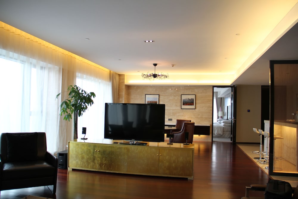 Wyndham Garden Yuhuan Downtown 9/65