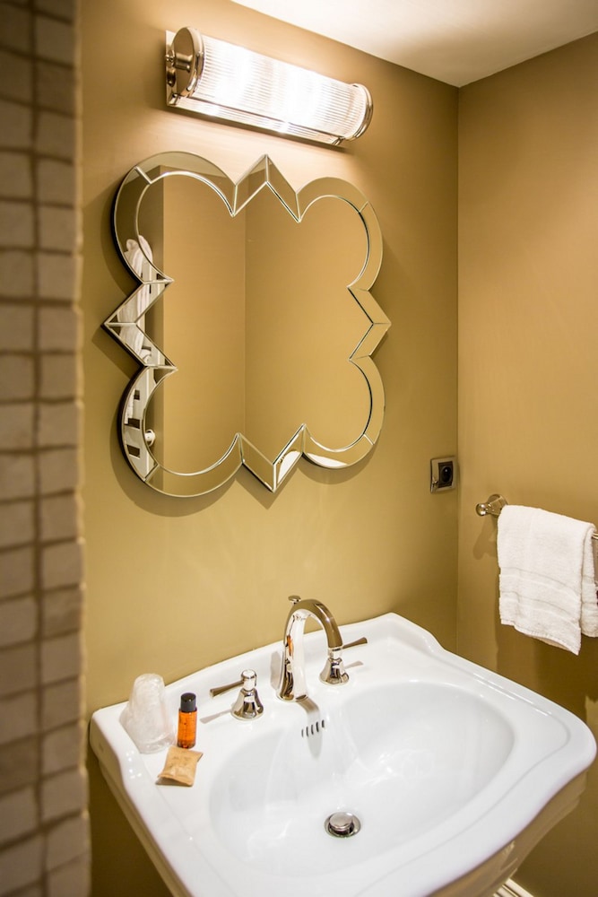 Hotel Vendome Bw Signature Collection 21/39