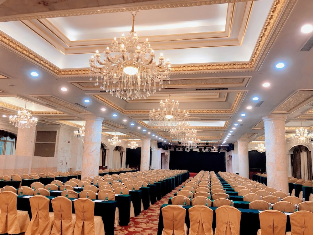 Yueda Financial City International Hotel 38/50