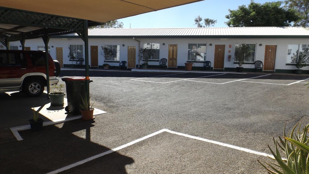 CENTRAL POINT MOTEL 34/61