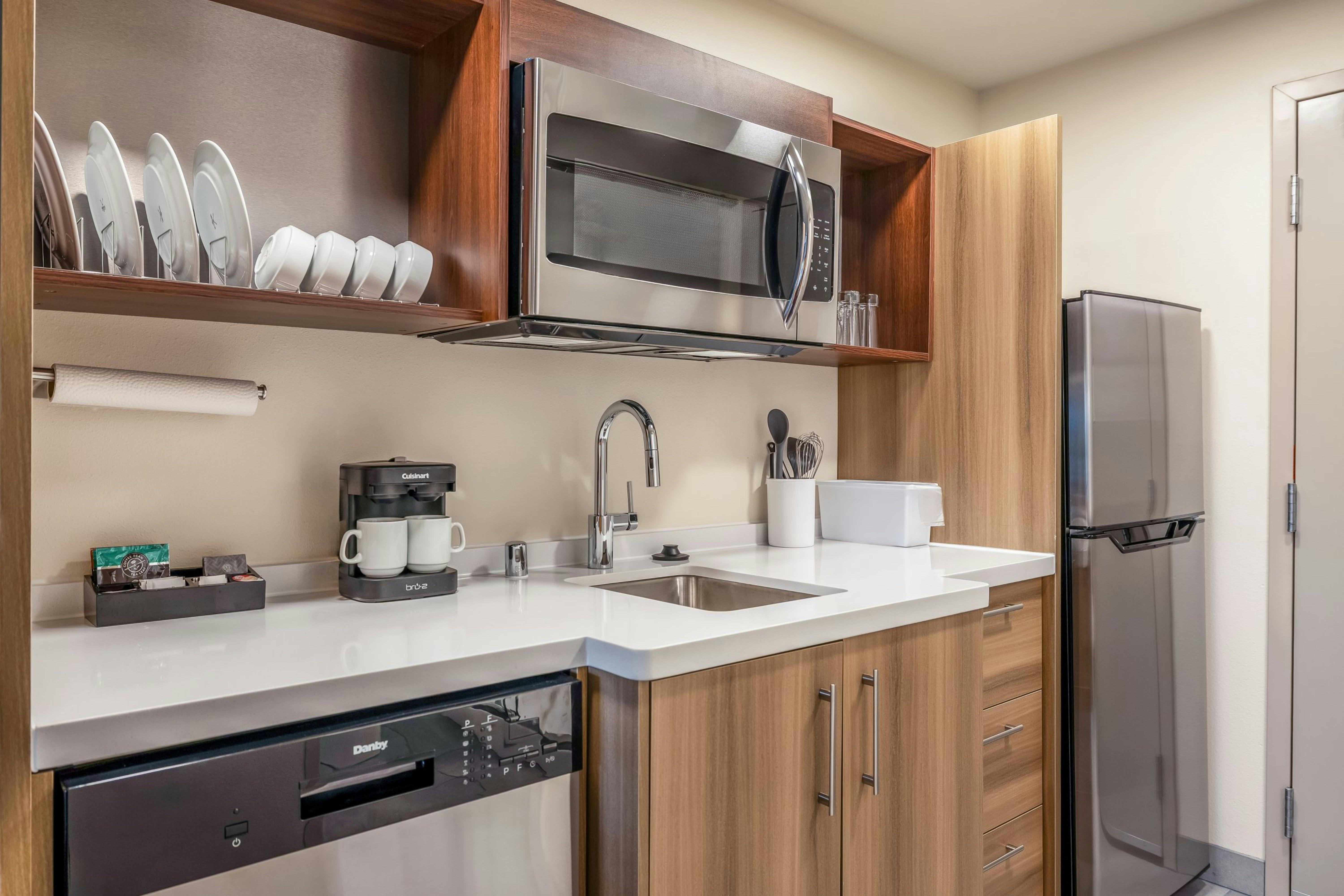 جناح استوديو بسريرين كوين، Home2 Suites by Hilton Madison East, WI 9/10