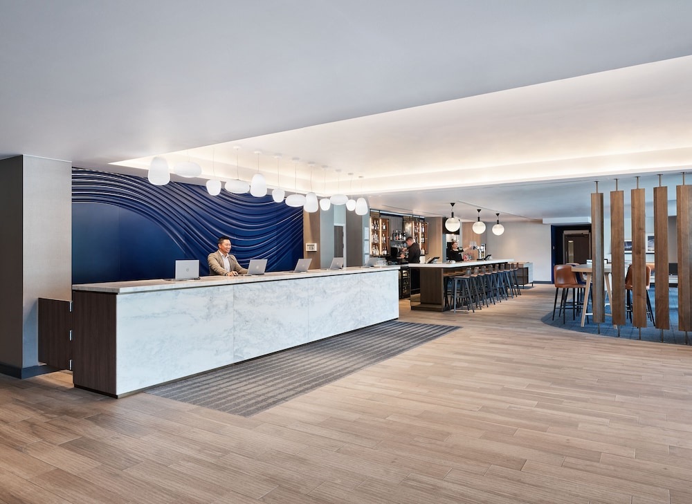 HYATT PLACE LONDON HEATHROW AIRPORT 11/77