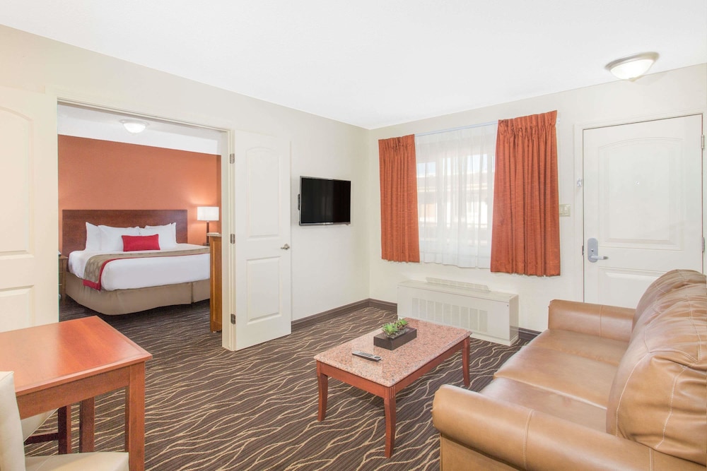 Ramada by Wyndham Elko Hotel at Stockmen's Casino 21/36