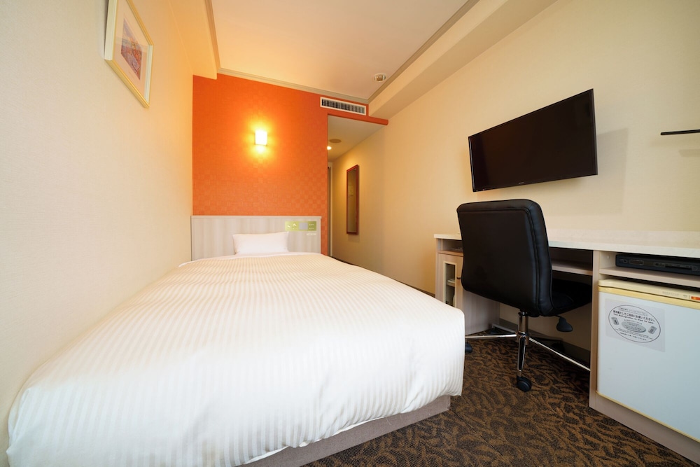 Room, Single, Semi Double Bed