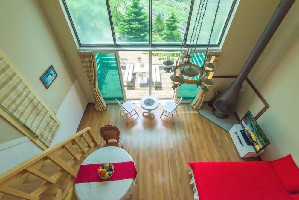 Peongcang Sunny Junny Pension 16/50